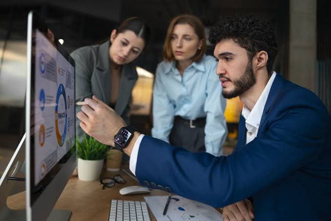 Talent Management Software in UAE: A Guide for HR Teams in 202